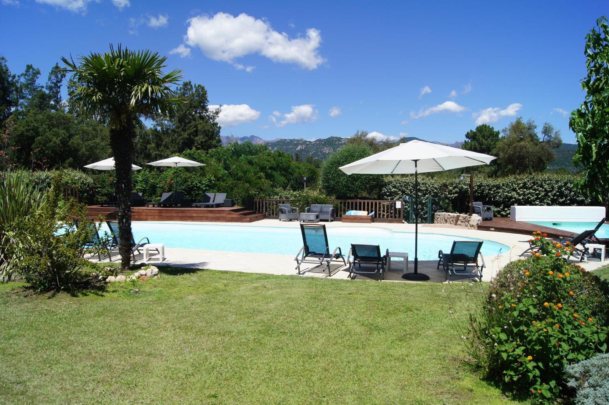 Residence Les Jardins De Sainte-Lucie "Piscine Chauffee" Eksteriør billede